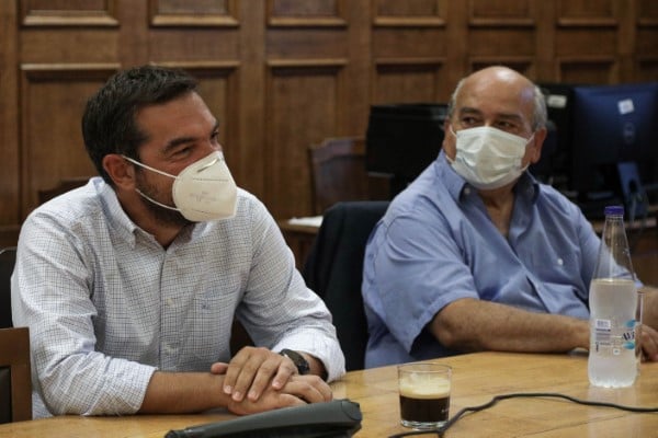 ko syriza maskes tsipras voutsis