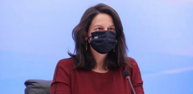 Κεραμέως: «Όσοι μαθητές δεν φορούν μάσκα δεν θα συμμετέχουν στο μάθημα»