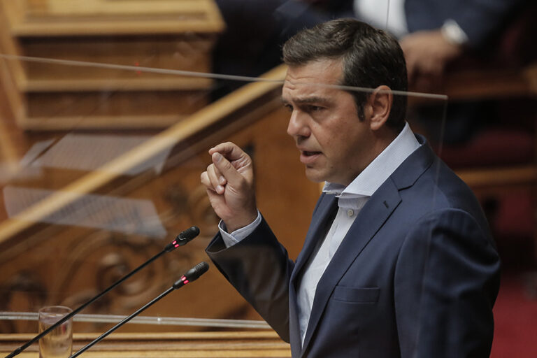 Τσίπρας για φωτιά στις Μυκήνες: «Λίγη ντροπή δεν θα έβλαπτε»