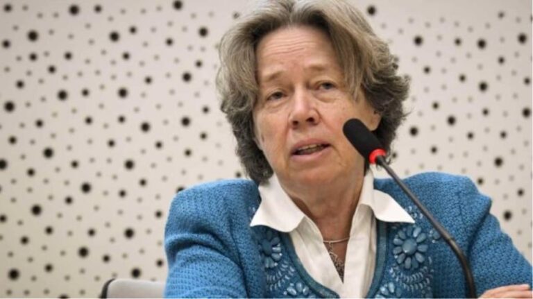 Λινού: «Αν κάποιος νοσήσει από γρίπη και κορονοϊό θα είναι πολύ δύσκολο να τα βγάλει πέρα»