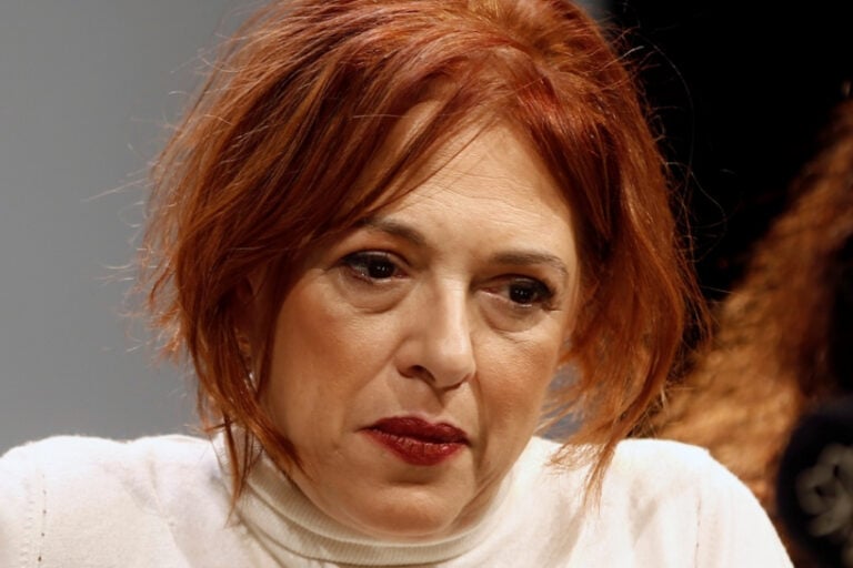 Oργισμένη ανάρτηση Ελένης Ράντου για νέα μέτρα: «Σιγά σιγά να μάθουμε και να μην ζούμε»