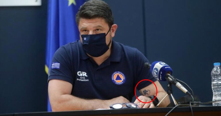 Το τατουάζ του Χαρδαλιά με την ελληνική σημαία που τρέλανε τις γυναίκες