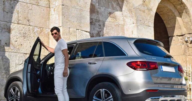 Αντιδράσεις για την διαφήμιση της Mercedes και του Ρουβά με φόντο το Ηρώδειο