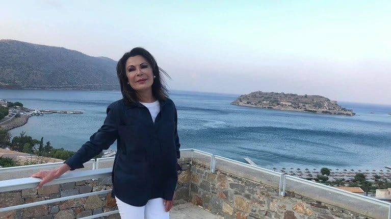 Τι φόρεσε η Γιάννα Αγγελοπούλου στην επίσκεψη της στον Αη Στράτη