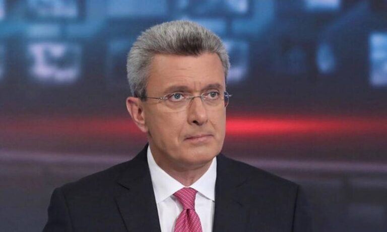 Χατζηνικολάου: Φωτογραφίζει την 8χρονη κόρη του φορώντας μάσκα και μας λέει σε όλους να κάνουμε το ίδιο