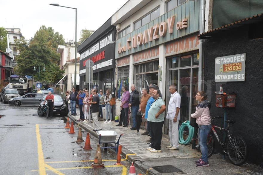 Ιστορικός οίκος ανοχής στη Λάρισα γκρεμίστηκε με live μπουζούκια: «Ηλία ρίχτο… όλα είναι δρόμος» 6 okos6