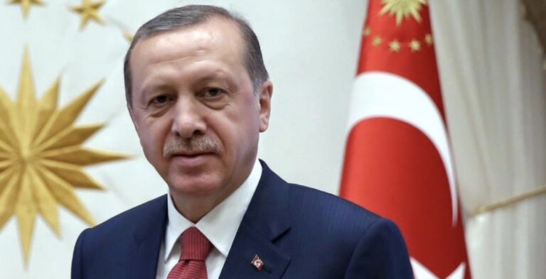 Ερντογάν για Έλληνες: «Εύχομαι να μην πληρώσουν το ίδιο τίμημα όπως πριν 100 χρόνια»