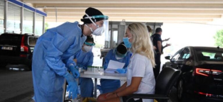 Αρνητικό ρεκόρ με 372 κρούσματα σήμερα στην Ελλάδα