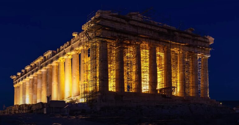 Αλλάζει ο φωτισμός στην Ακρόπολη: Δείτε τις πρώτες εικόνες