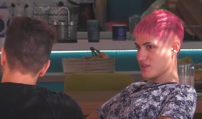 Big Brother: Ο Θέμης ανακάλυψε ότι ο Βλαδίμηρος είναι στρέιτ