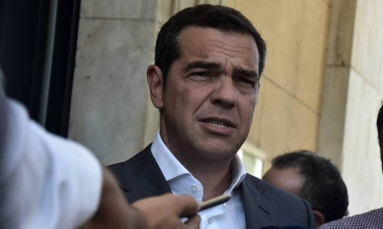 Τσίπρας από Καρδίτσα: «Ασπιρίνες τα μέτρα της κυβέρνησης»