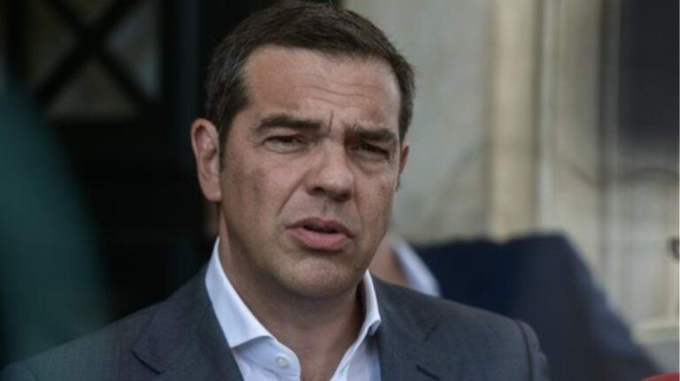 Τσίπρας: «Ο Μητσοτάκης γυρίζει τη χώρα με ταχύτητα στα δύσκολα χρόνια του 2010-15»