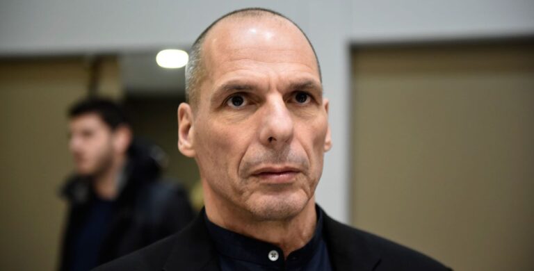 Βαρουφάκης: «Στόχος μας είναι να μεταλλάξουμε την κοινωνία»