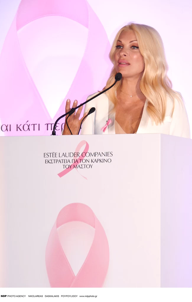 Τρέλανε τους φωτογράφους η Μενεγάκη με την άψογη και φρέσκια εμφάνιση της 5 ΕΛΕΝΗ ΜΕΝΕΓΑΚΗ