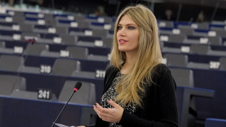 Η Καϊλή απαίτησε την αφαίρεση της βίζας από Αζέρους διπλωμάτες