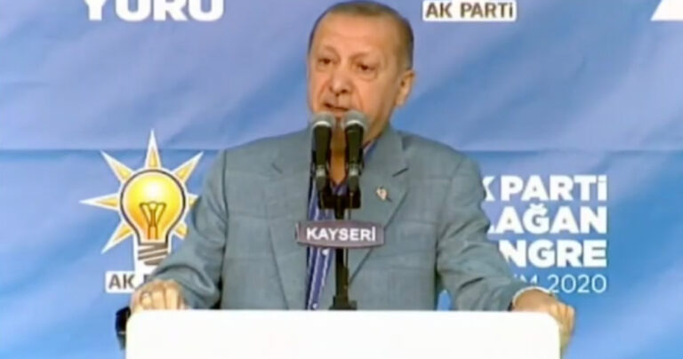 Παραλήρημα Ερντογάν: «Όσοι στηρίζουν τον Μακρόν είναι ναζιστές»