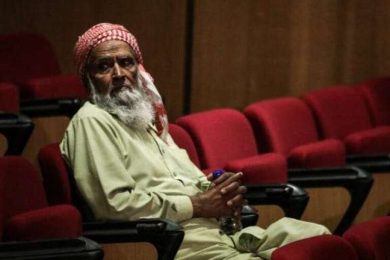 Η τραγική φιγούρα στη δίκη της Χρυσής Αυγής, ο πατέρας του Σαχζάτ Λουκμάν