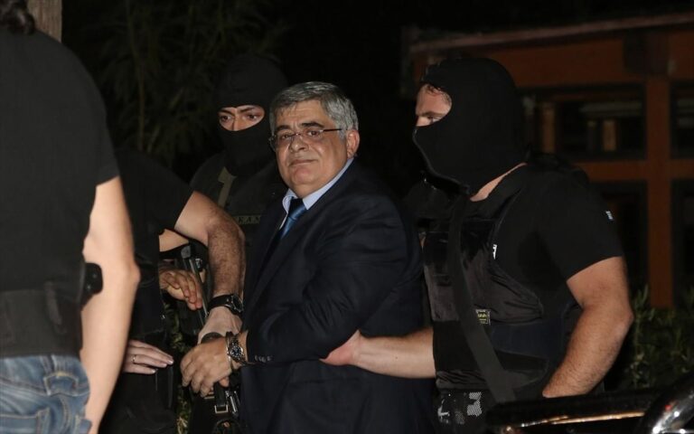 Οι αλλαγές του ΣΥΡΙΖΑ στον Ποινικό Κώδικα που ευνοούν τη Χρυσή Αυγή