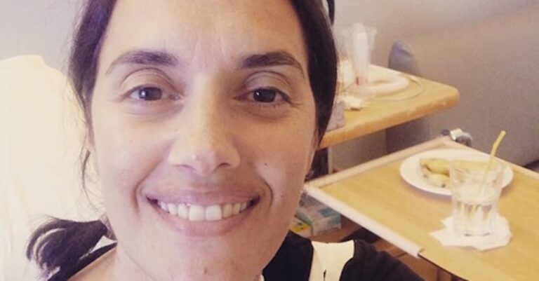 Συγκλονίζει η Δούνια, δείχνοντας τις ουλές από το χειρουργείο στην καρδιά