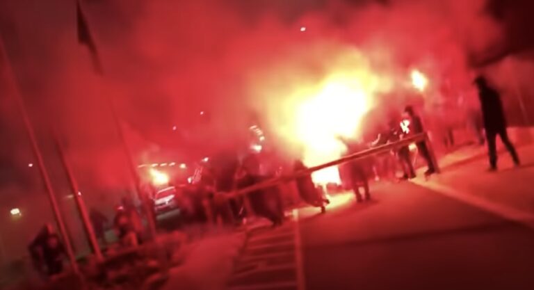 Κύπρος: Επεισόδια στο οδόφραγμα της Δερύνειας – Φώναζαν «η Κύπρος είναι ελληνική»