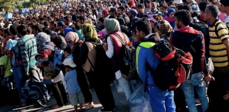 «Καζάνι που βράζει» η ηπειρωτική Ελλάδα – Όχι στη μαζική εγκατάσταση μεταναστών