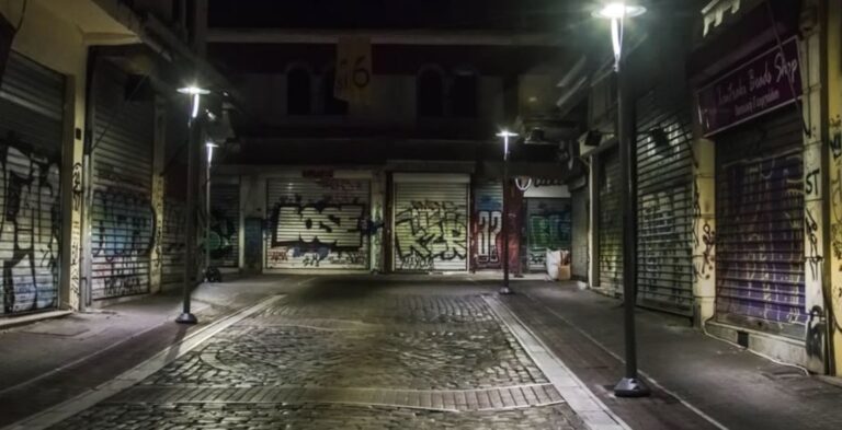 Νυχτερινό lockdown σε όλη την Ελλάδα – Aπαγορεύεται η κυκλοφορία