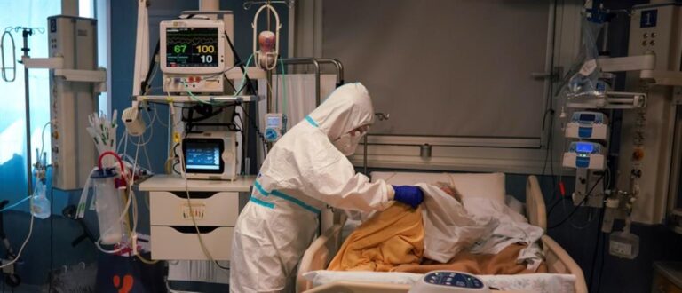 Κρούσματα σήμερα: Θλιβερό «ρεκόρ» με 71 νεκρούς – 1.698 νέα κρούσματα και 392 διασωληνωμένοι