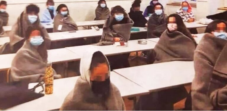 Κορονοϊός: Έκαναν μάθημα με κουβέρτες και ανοιχτά παράθυρα στην Ελβετία