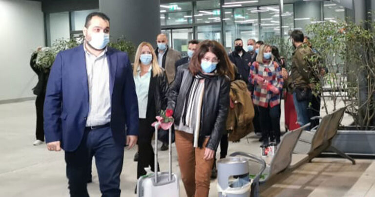 Κορωνοϊός: Η Κρήτη στηρίζει τη Θεσσαλονίκη με 10 λεβέντισες νοσηλεύτριες