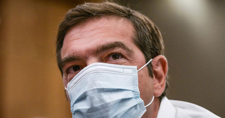 Τσίπρας: «Εγκληματικά ανίκανη η κυβέρνηση για να διαχειριστεί την πανδημία»