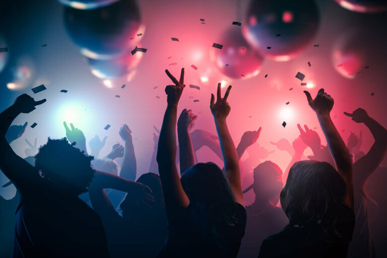 Θεσσαλονίκη: Η Αστυνομία έπιασε 20 αλλοδαπούς φοιτητές να κάνουν πάρτι σε διαμέρισμα εν μέσω lockdown