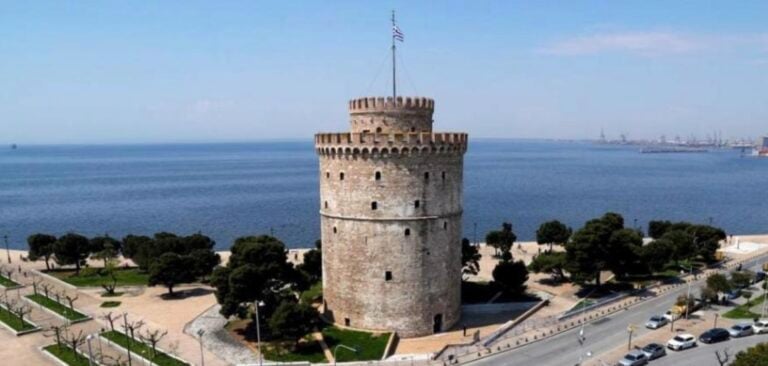 Απαγορεύθηκε η κυκλοφορία από τις 21:00 στη Θεσσαλονίκη – Όλα τα νέα μέτρα