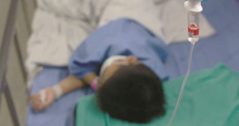 Συγκλονίζει 8χρονος στην ΜΕΘ Ρίου: «Πείτε στον Άγιο Βασίλη να κρατήσει το δώρο μου μέχρι να βγω»