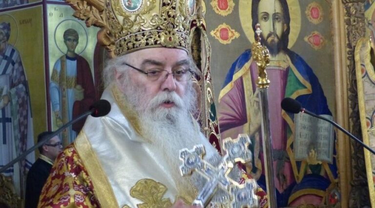 Κορονοϊός: Στη ΜΕΘ ο Μητροπολίτης Καστοριάς Σεραφείμ