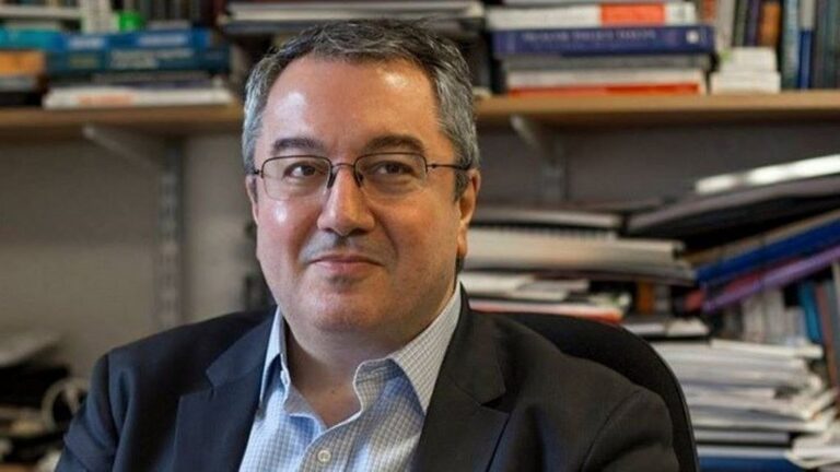 Επιστρέφει στην Ελλάδα ο Ηλίας Μόσιαλος