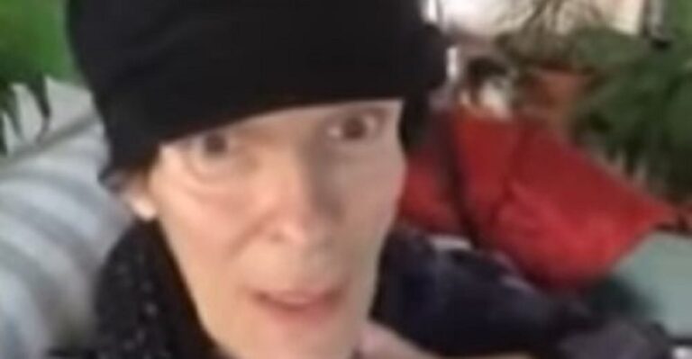 Σοφία Βόσσου: Το πρώτο μήνυμα μετά την έξοδό της από το νοσοκομείo