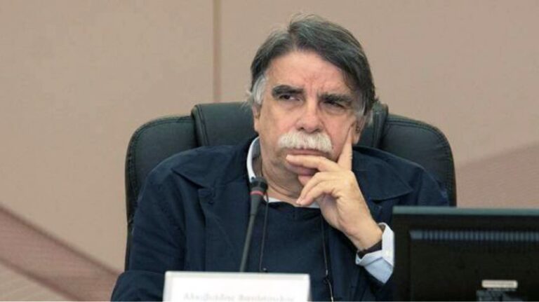 Βατόπουλος: «Οι πανδημίες αντιμετωπίζονται με εμβολιασμό»