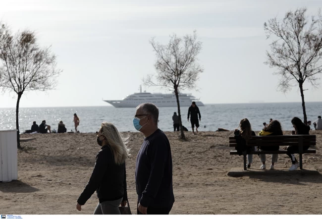Χαμός σε παραλίες - Ο κόσμος δεν άντεξε μέσα βγήκαν όλοι για βόλτα σήμερα 2 παραλια