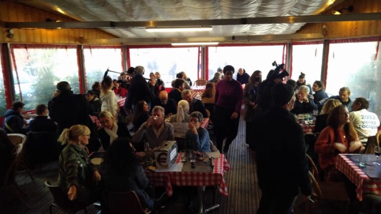 Εστιατόριο στη Γαλλία άνοιξε αψηφώντας τα μέτρα για τον κορωνοϊό