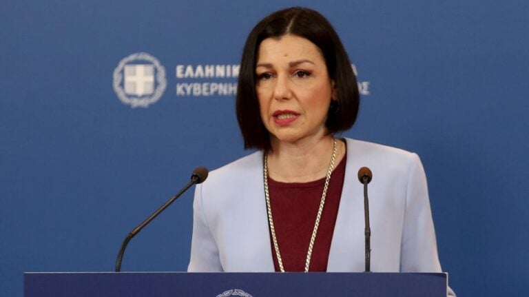 Αριστοτελία Πελώνη: «Μπορεί να μην ανοίξουν τα σχολεία τη Δευτέρα, ούτε το click away»