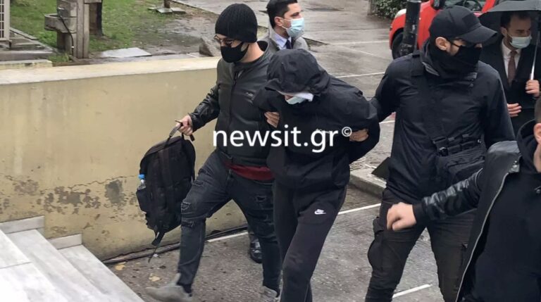 Επίθεση στο Μετρό: Στον εισαγγελέα οι δύο ανήλικοι για τον ξυλοδαρμό του σταθμάρχη