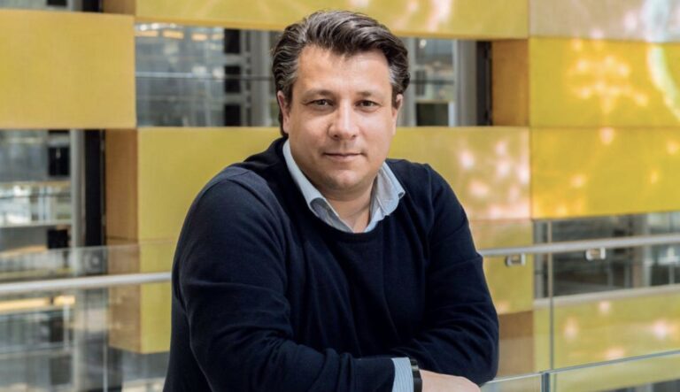 Δερμιτζάκης: «Στόχος μας είναι να εμβολιαστεί όσο το δυνατόν περισσότερος κόσμος»