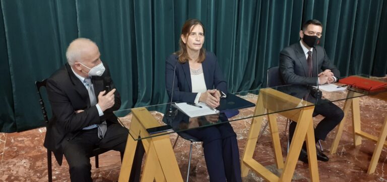 Δωρεά 2,5 εκατ. ευρώ από την Ελλάδα για την ανοικοδόμηση σχολείου στα Τίρανα