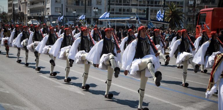 Κανονικά θα γίνει η στρατιωτική παρέλαση της 25η Μαρτίου
