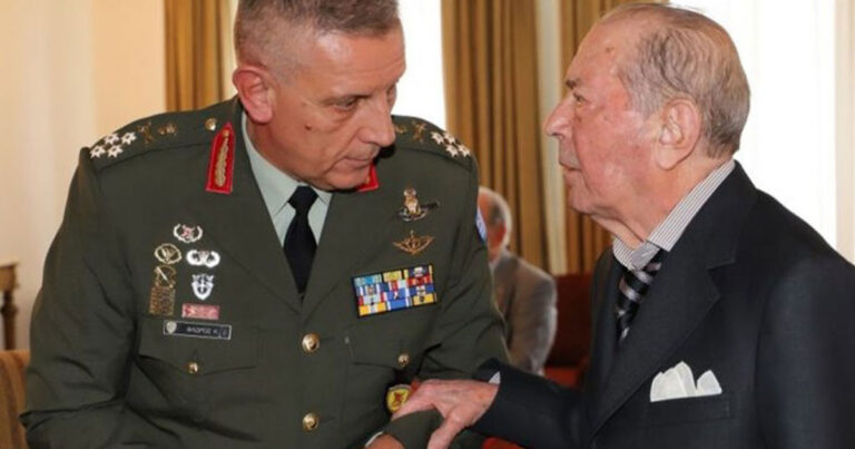 Απίστευτη δωρεά Τσούνη στις Ένοπλες Δυνάμεις: 23 εκατ. ευρώ και 60 αποβατικά σκάφη