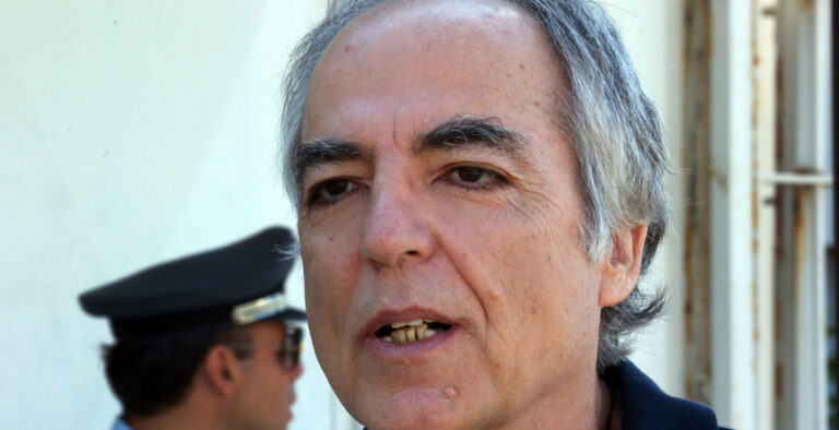 Μεταφέρθηκε σε ΜΕΘ ο Δημήτρης Κουφοντίνας