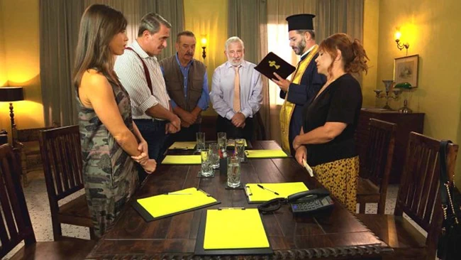 Φιλιππίδης και Κιμούλης: Η μεγάλη αποκαθήλωση - Σταματούν τα γυρίσματα, κατεβαίνουν οι παραστάσεις 4 ΧΑΙΡΕΤΑ ΜΟΥ ΤΟΝ ΠΛΑΤΑΝΟ