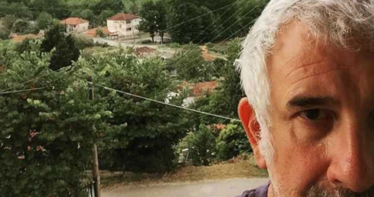 Στο χωριό Κουκλιοί Ιωαννίνων, τόπο καταγωγής της μητέρας του μετακομίζει ο Πέτρος Φιλιππίδης