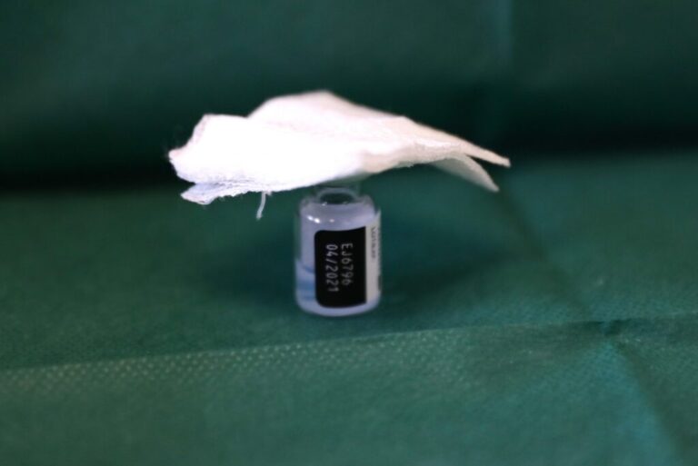 Γερμανία: Μεγάλος αριθμός υγειονομικού προσωπικού αρνείται να εμβολιαστεί