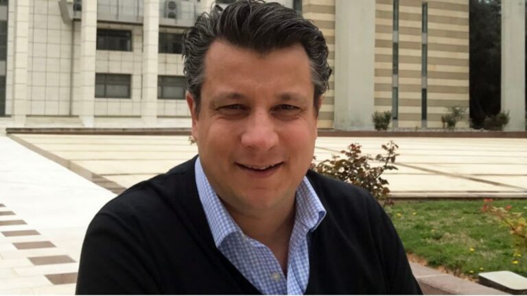 Δερμιτζάκης: «Σκληρό lockdown τον Μάιο ακόμη και με 70% εμβολιασμένων»